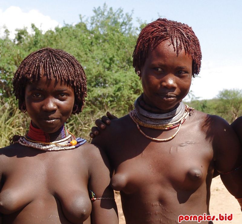 скромные африканки с голыми титьками